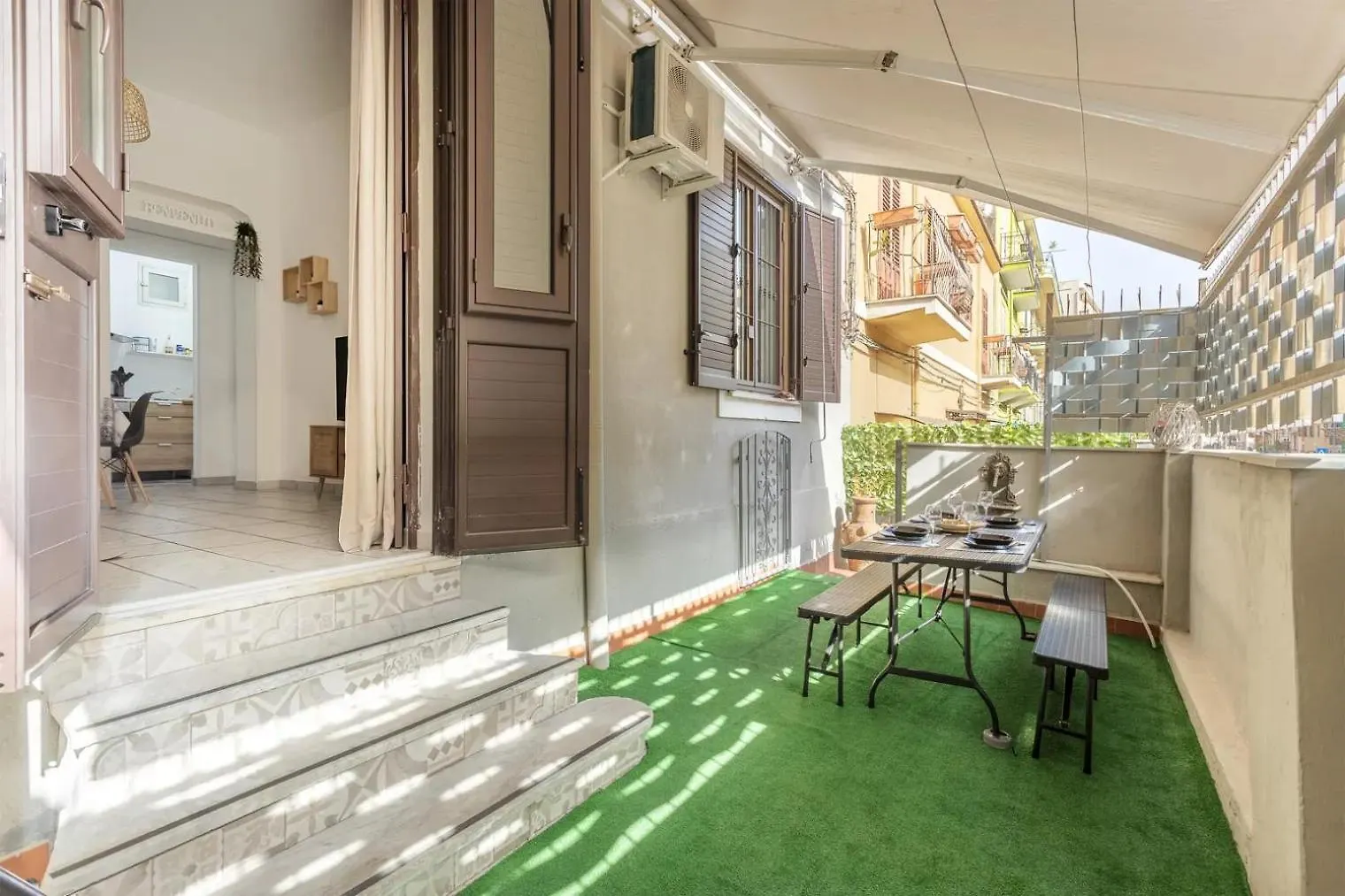 Sophi'S House Apartment Palermo 0*,